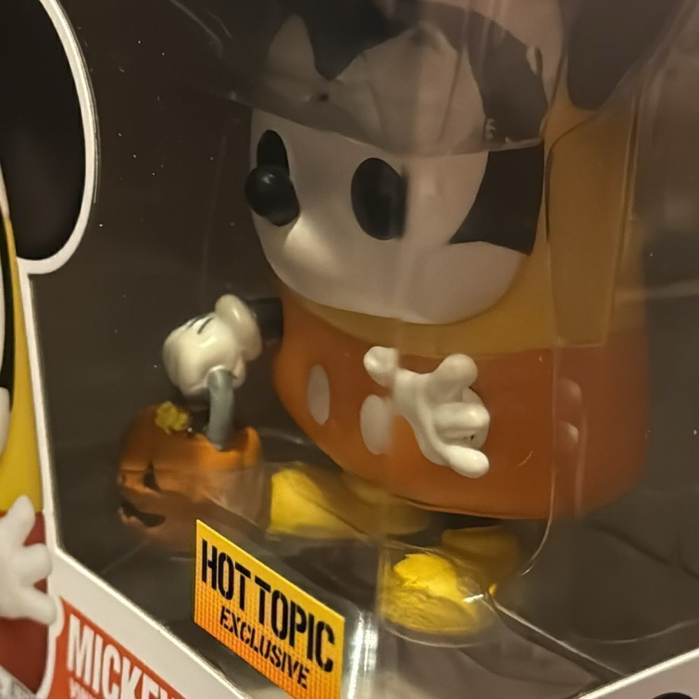 Funko pop disney Mickey mouse 1398 halloween candy corn - Picture 3 of 8